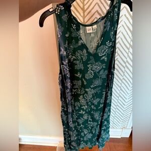 GAP Green Maxi Sundress with V-Neck and Sleeveless Design